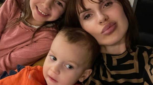 Ea E Mama Care S A Aruncat Cu Cei Doi Copii în Brațe De La Etajul 10 Al Unui Bloc Din Timișoara